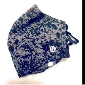 Lululemon Black/Gray Double Strap Face Mask One Size BNWT in Box!
